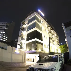 Hotel 02, Colombo